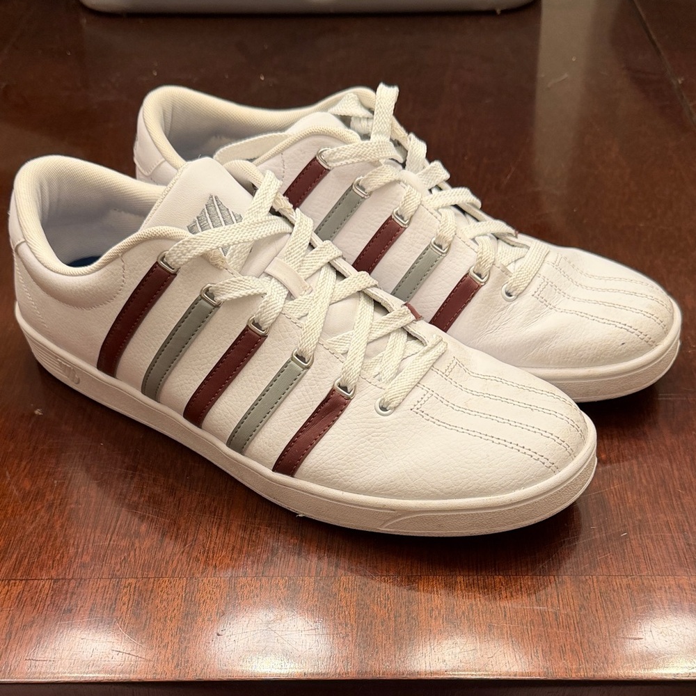 K-Swiss Leather Low-Top Sneaker White / Burgundy / Grey Stripes – Men’s Size 13
